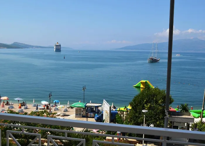 Blue Horizons * Sarandë