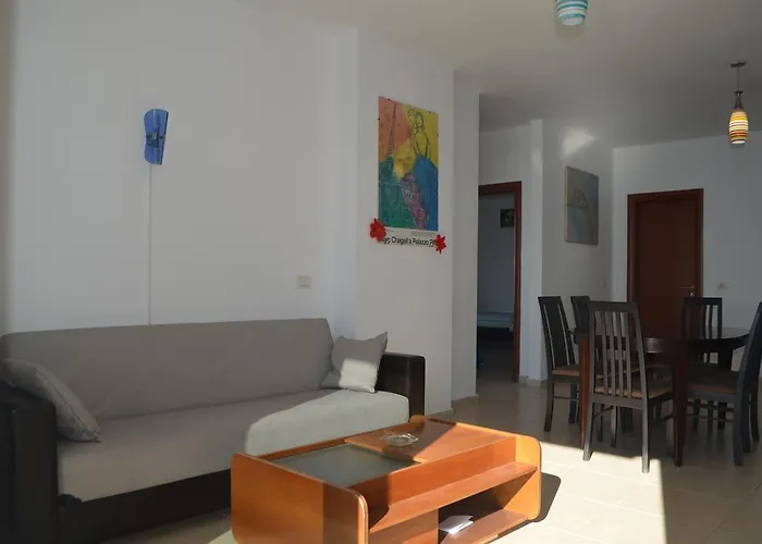 Blue Horizons * Sarande